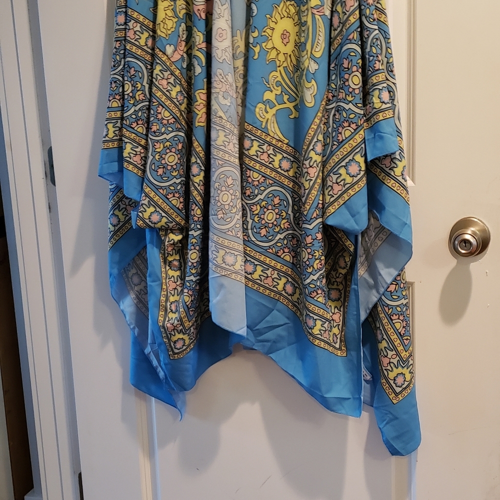 Kimono - Picture 3 of 3